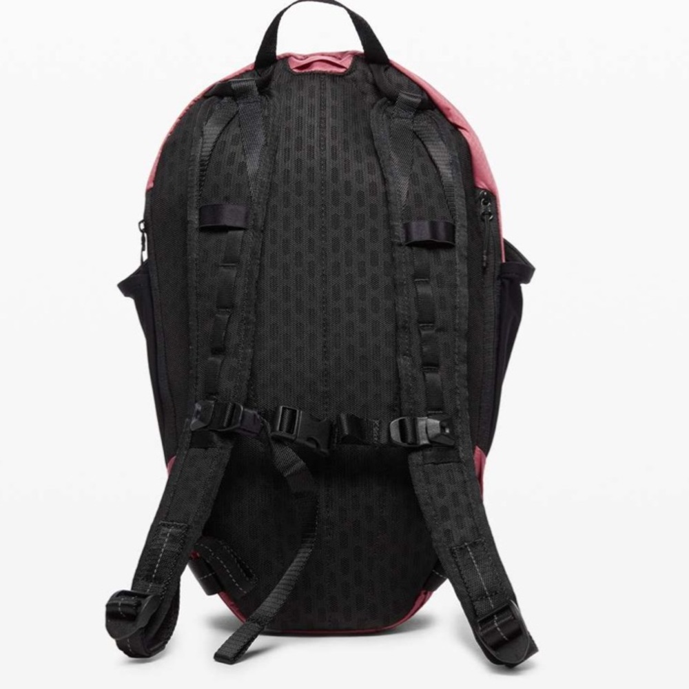 NWT Lululemon Fast and Free Backpack - Picture 2 of 4